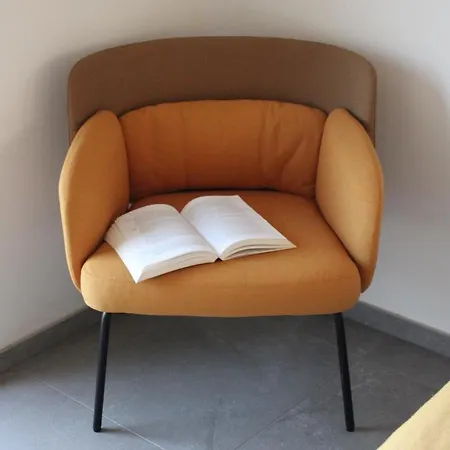 アパート Casa Terka コンヴェルサーノ